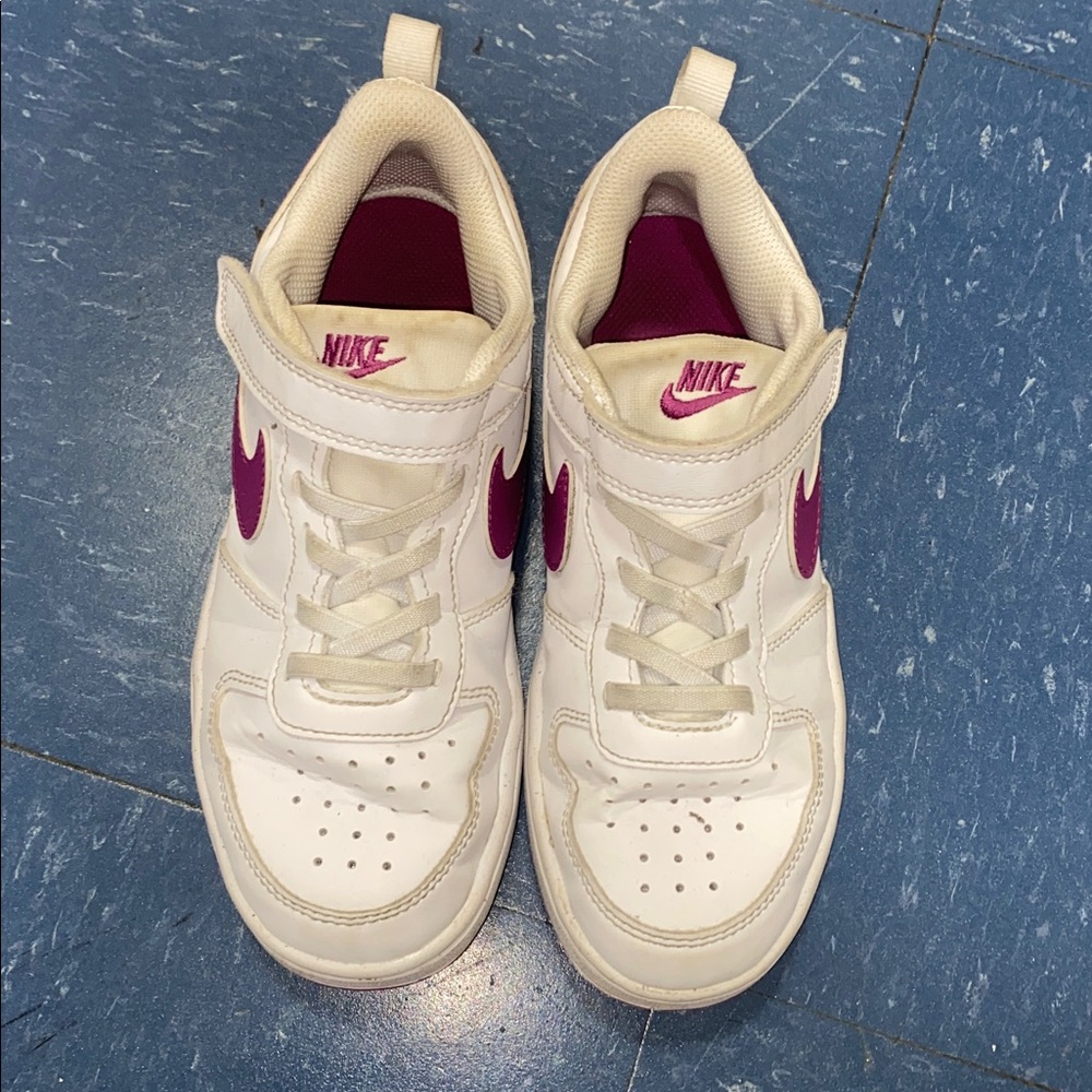 Nike White and purple Athletic Shoes sneakers little girl size 1.5y